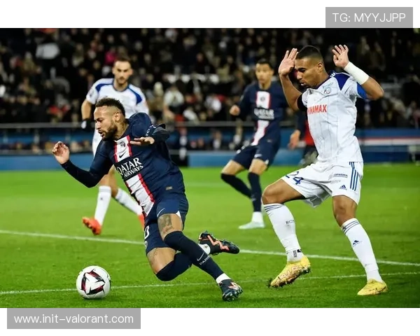 朗斯极致防反体系面临考验,客场挑战斯特拉斯堡防线