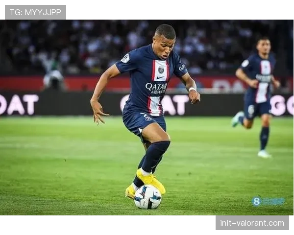 转会传闻持续：多家媒体确认，巴黎圣日耳曼前锋姆巴佩已与皇家马德里达成原则性协议